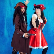 Фото Пираты Джек Воробей и Мэри 001
