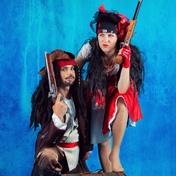 Фото Пираты Джек Воробей и Мэри 002